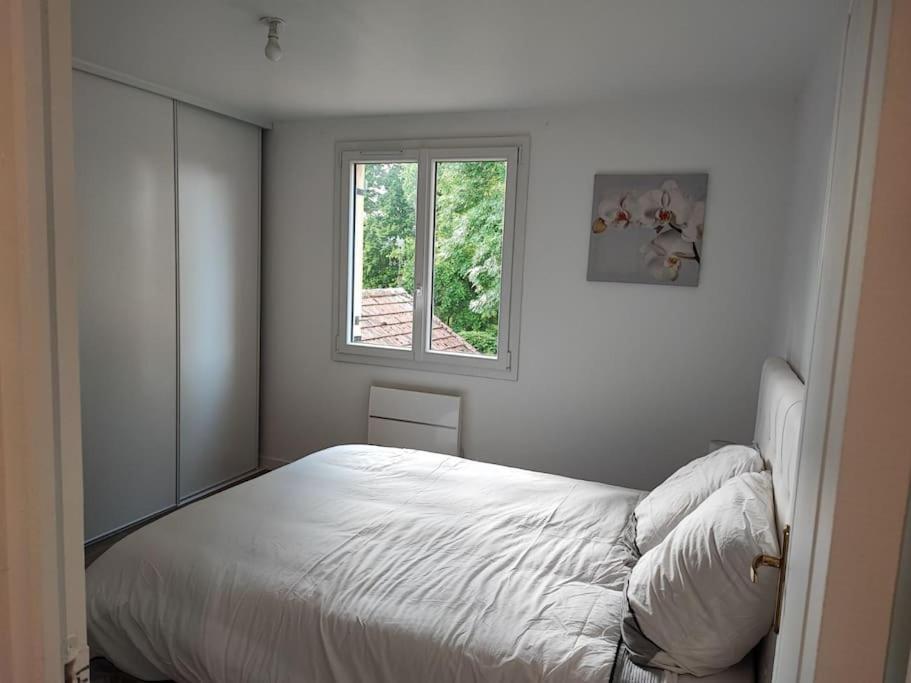 Charmant Appartement 2 Pieces Proche Disneyland Villeneuve-Saint-Denis المظهر الخارجي الصورة